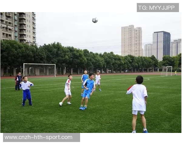 小学生足球比赛精彩瞬间回顾让我们一起感受青春的激情与团队的力量